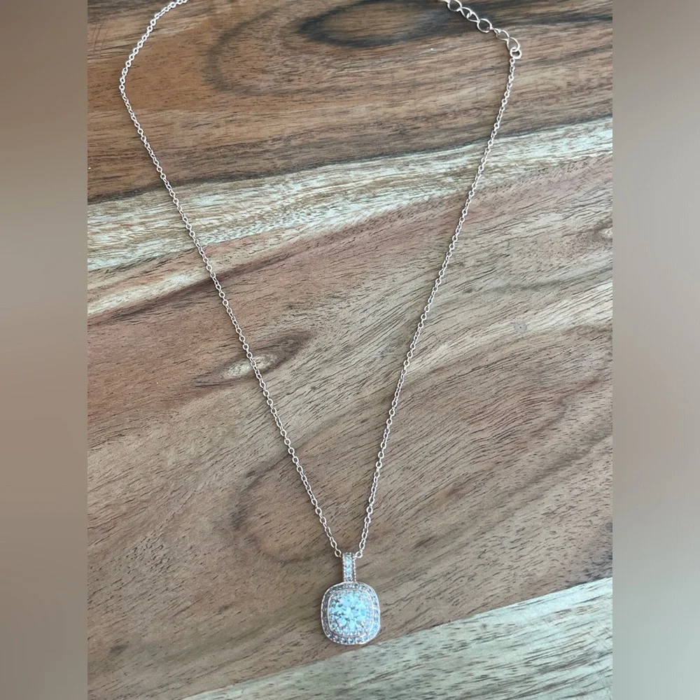 Premier Designs Tiffany rose gold square dainty necklace